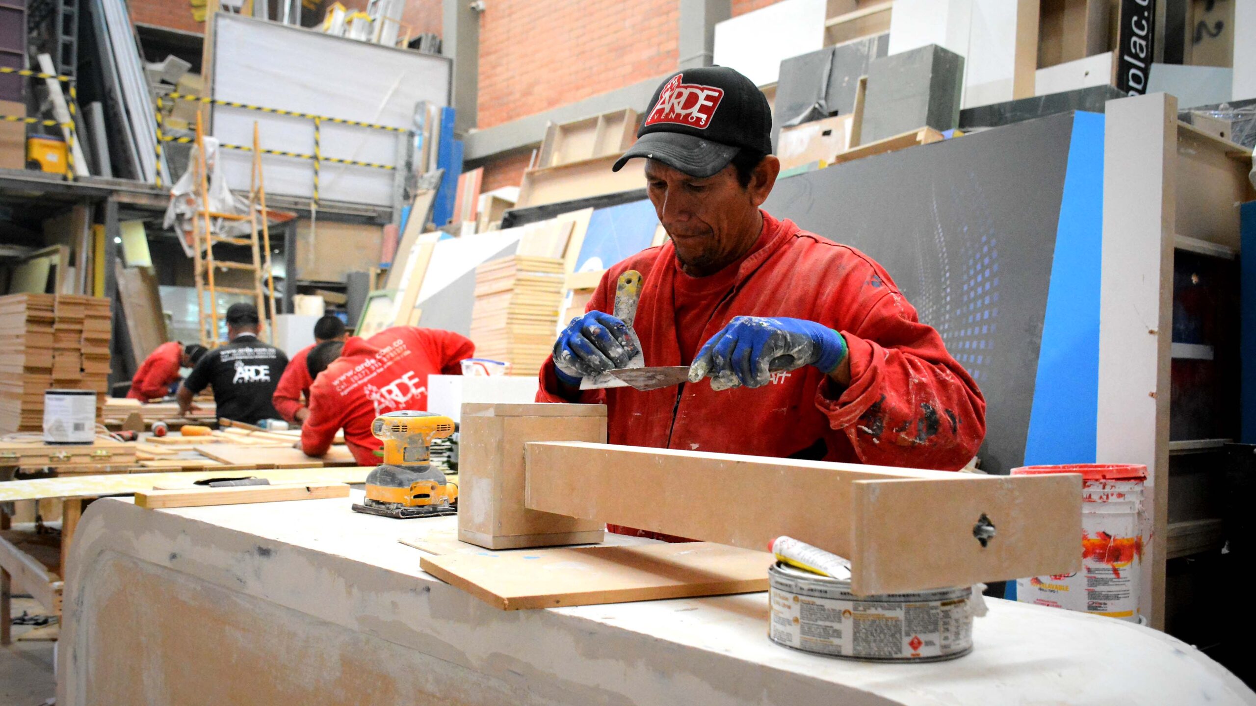 6-Arde Worldwide-Taller Warehouse
